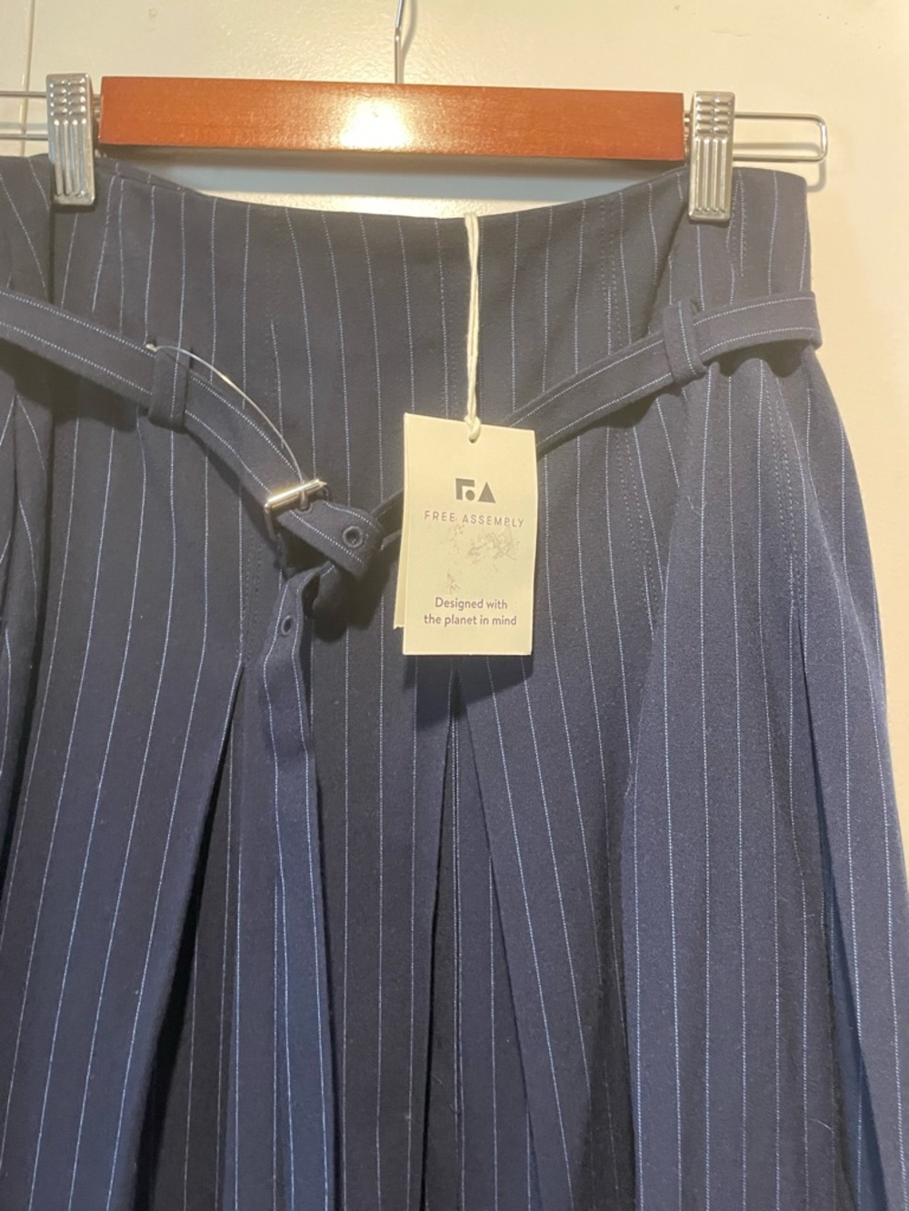 Free Assembly Navy Pinstripe Skirt with Belt and zip
Length 31  Waist 28